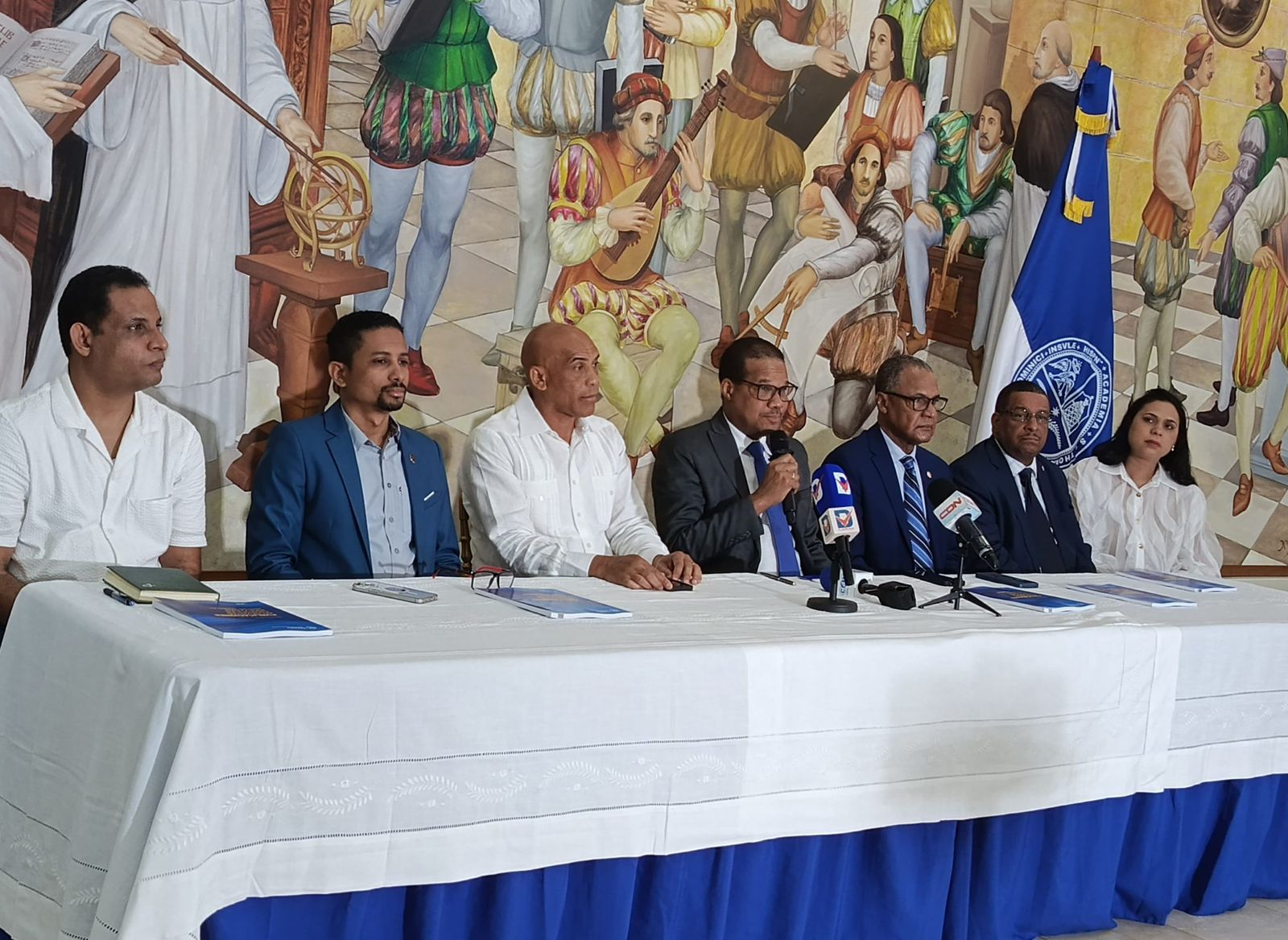 UASD somete 110 proyectos a Fondocyt 2026