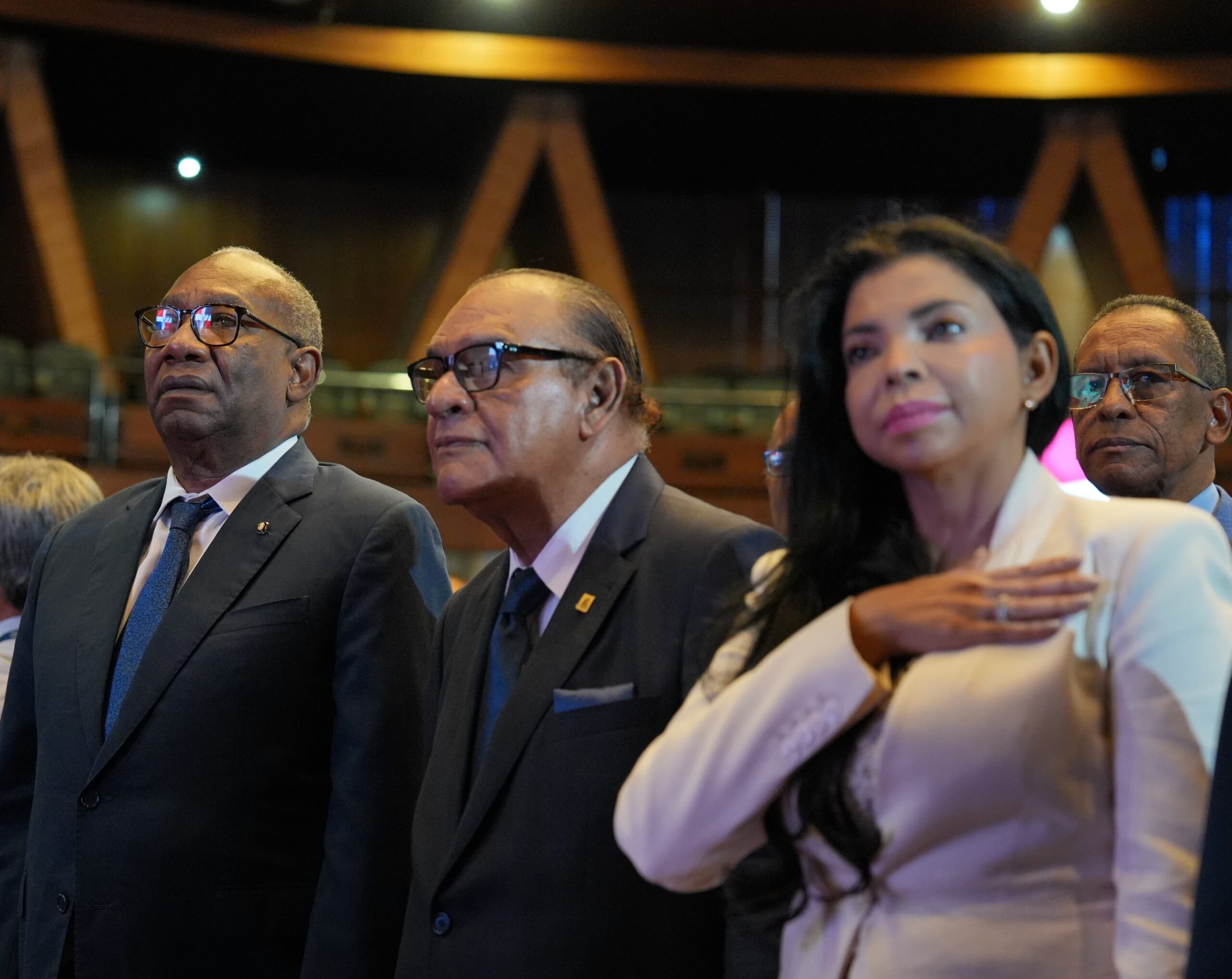 UASD y Listín Diario celebran foro sobre crimen, seguridad y violencia en RD