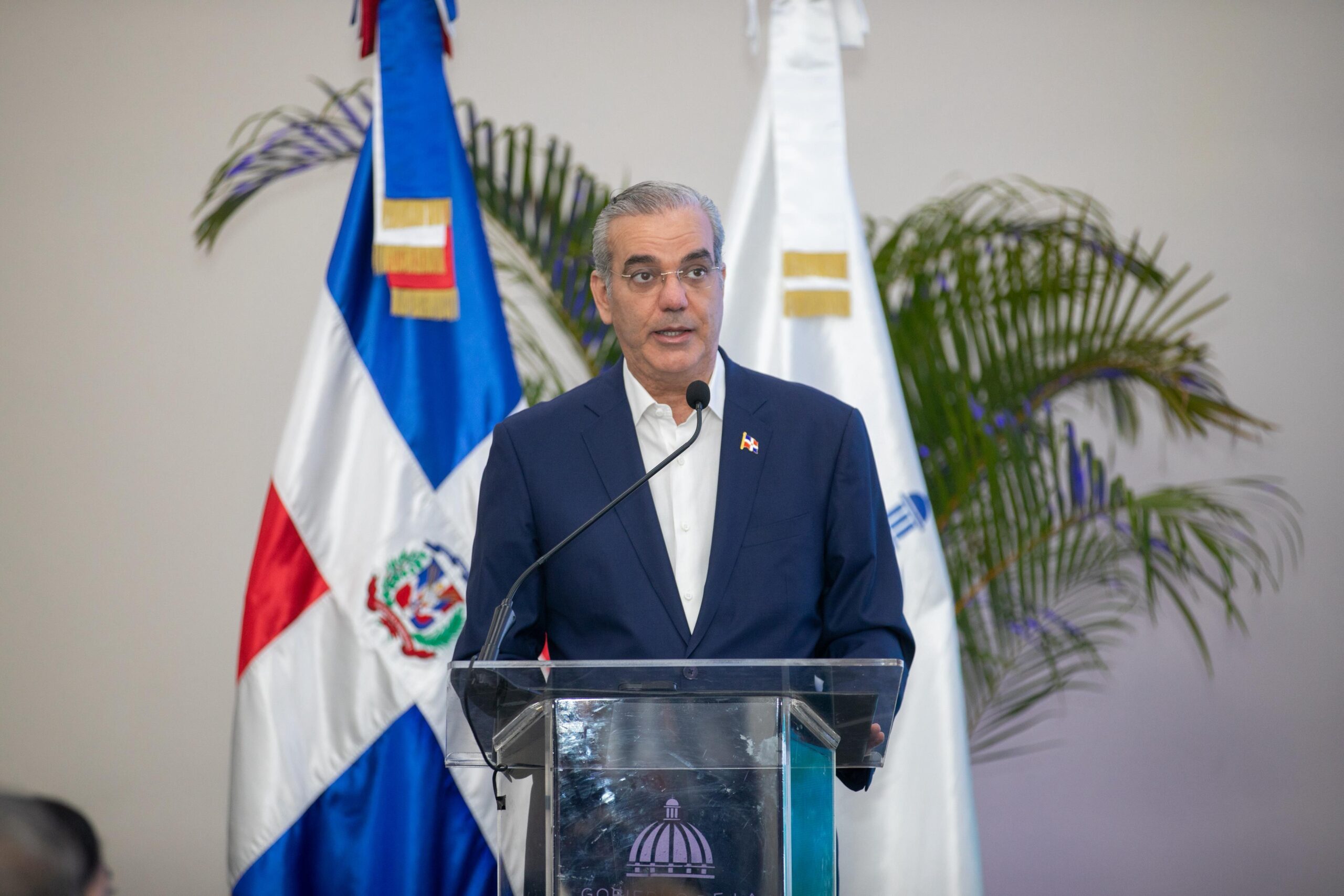 Abinader llama a consensuar acciones para continuar fortalecimiento y modernizando la agropecuaria