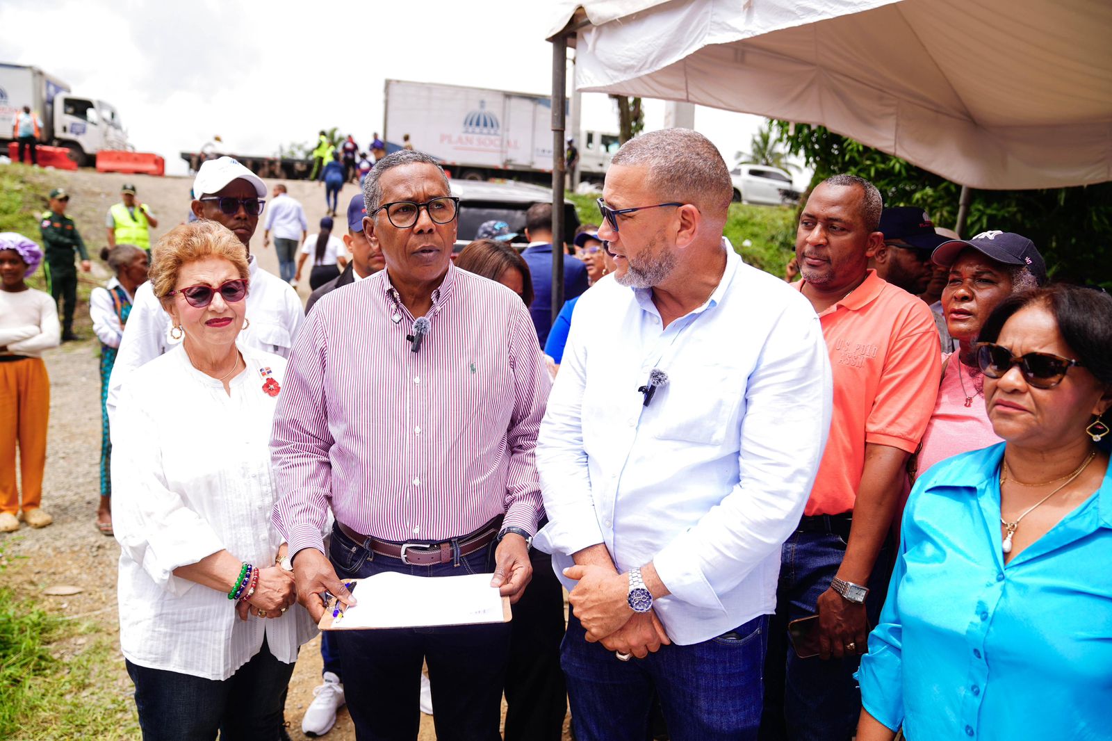 Gobierno realiza jornada integral en Villa Altagracia en apoyo familias afectadas por lluvias