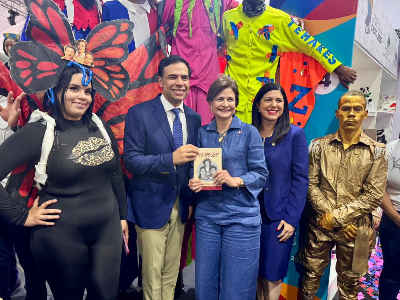 Raquel Peña impulsa lectura entre jóvenes en la Feria del Libro y la Cultura Cibao