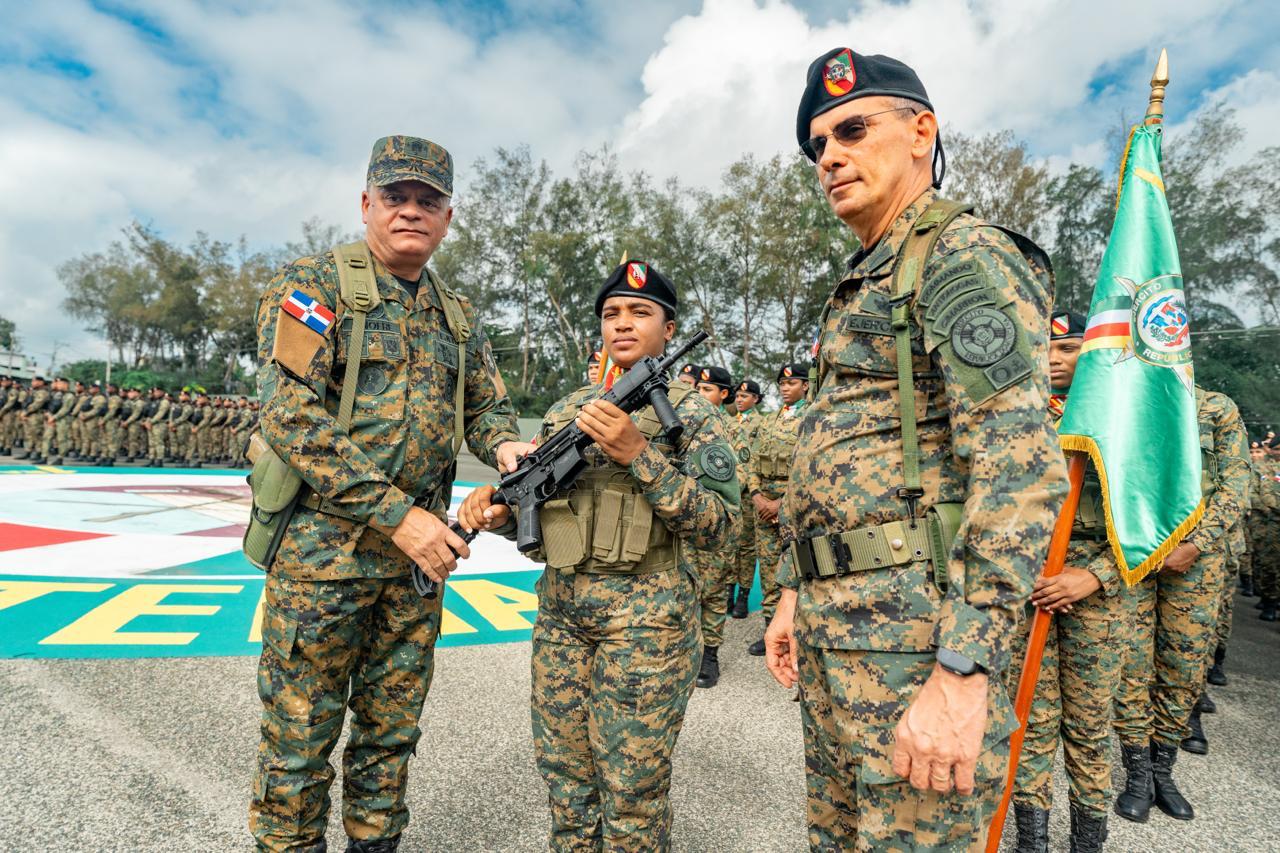Ministerio Defensa entrega moderno equipos al Ejército para fortalecer capacidades operativas
