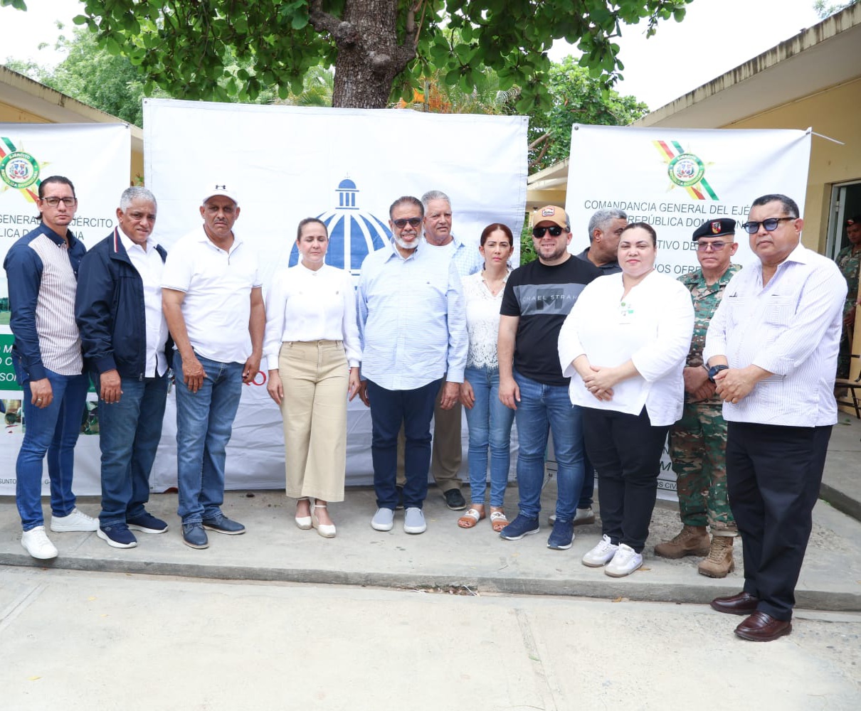 Gobierno beneficia cientos de familias con servicios médicos y ayudas sociales en Valverde