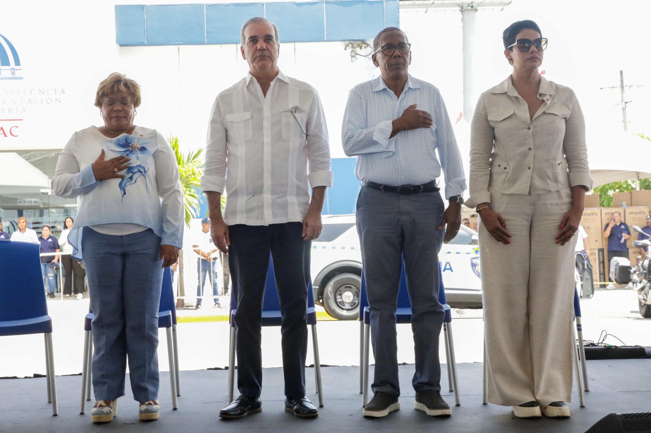 Abinader destaca sacrificio y fortaleza de las madres durante jornada “Madres que Sostienen”
