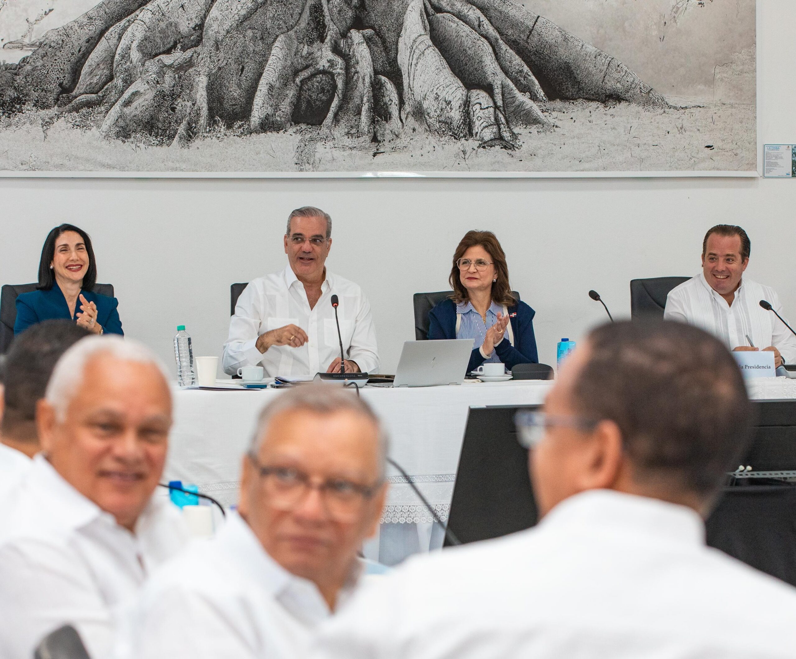 Abinader en Consejo Ministros en Santiago: Gobierno ha invertido más de RD$110 mil millones primeros 5 años en la provincia