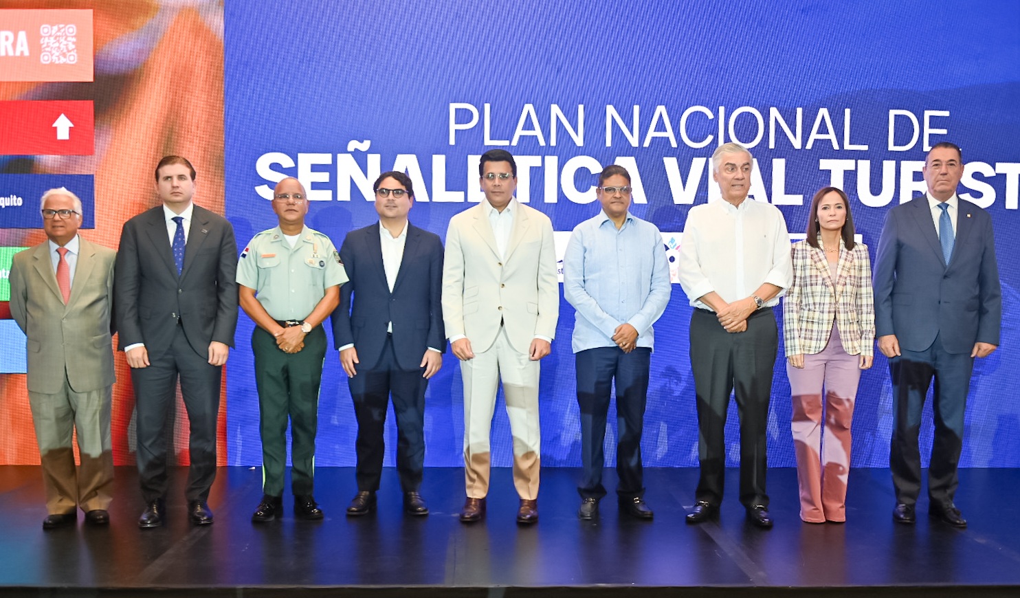 Turismo y RD Vial lanzan plan de señalética turística