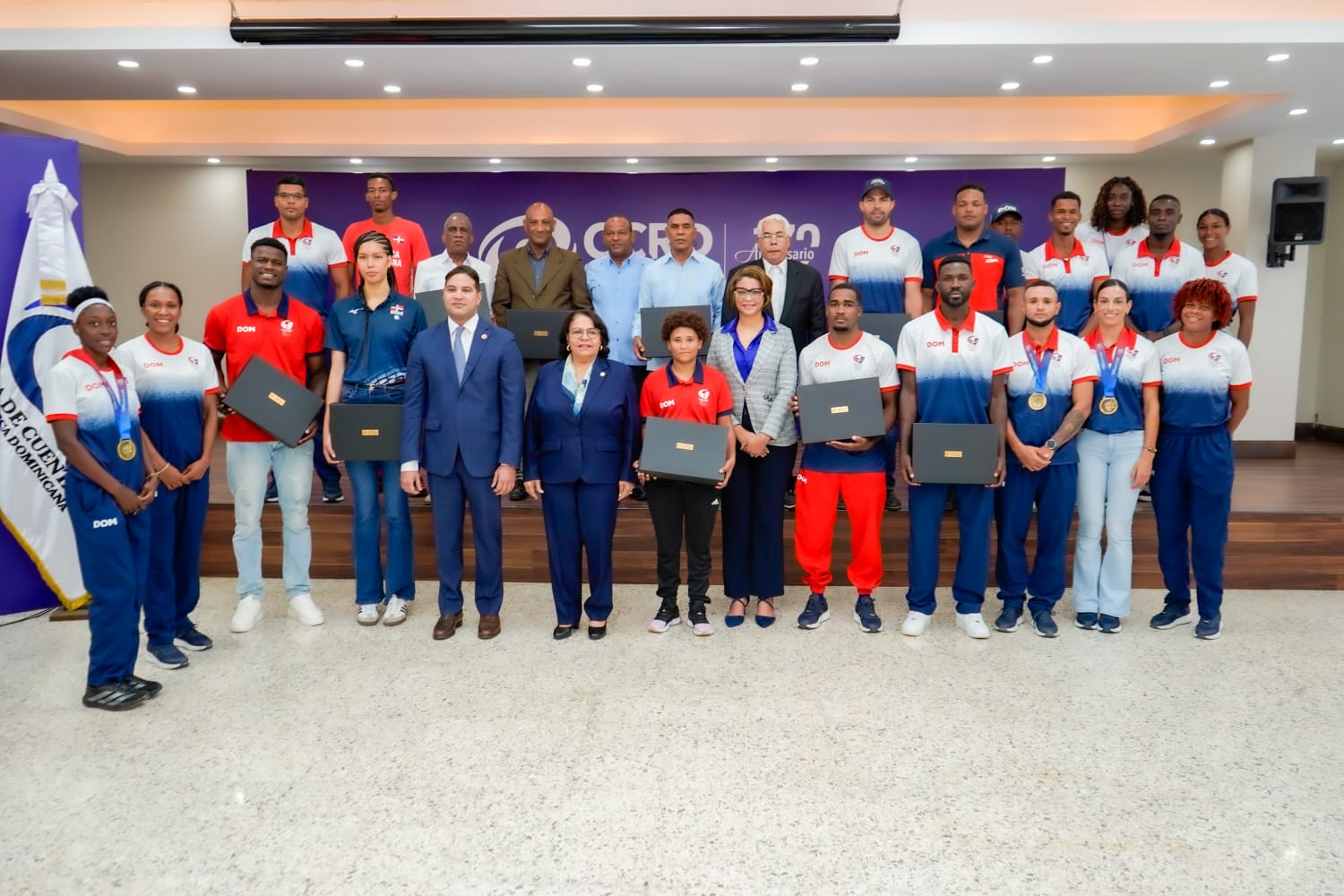 Cámara Cuentas reconoce a atletas medallistas por actuación en Santo Domingo 2026