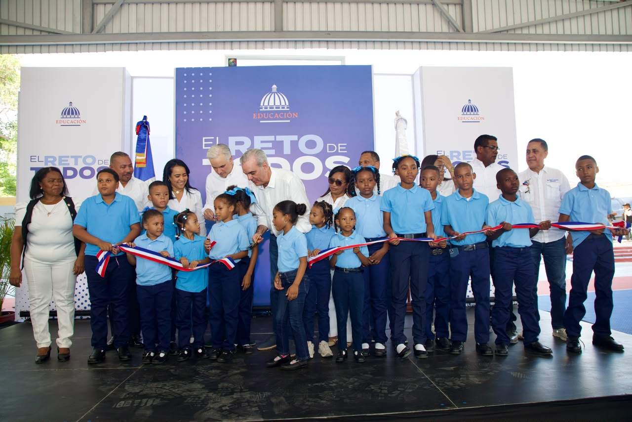 Desde Jimaní,&nbsp; presidente Abinader convoca iniciar año escolar el lunes