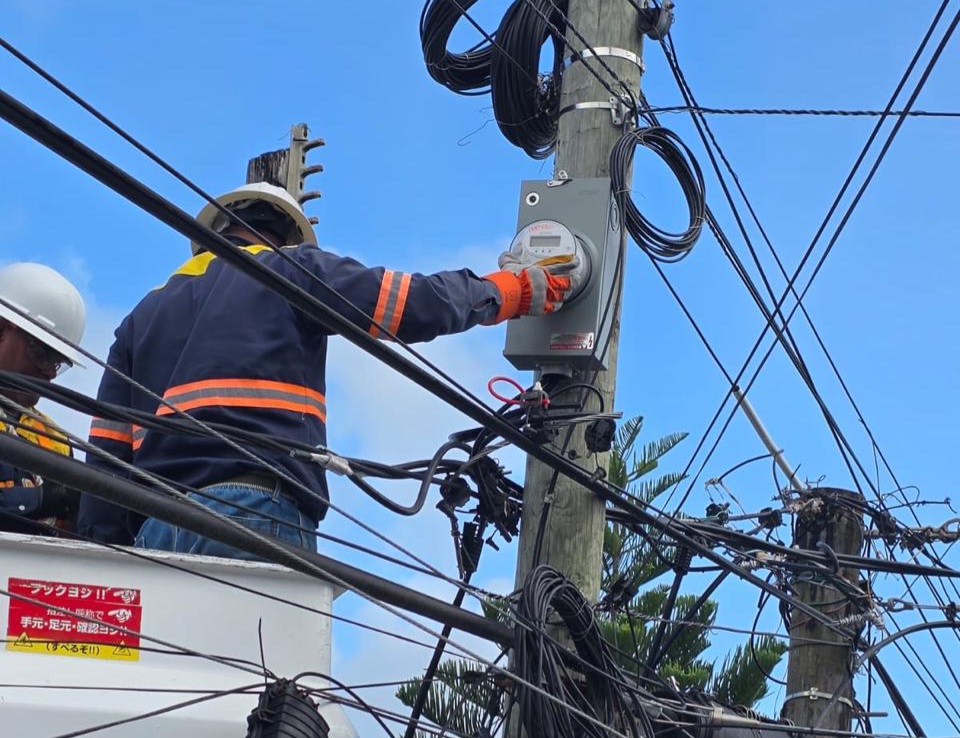 Edeeste moderniza gestión servicio eléctrico con 145 mil medidores