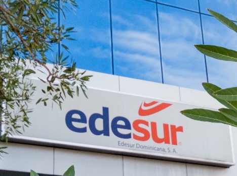 Edesur instala, sustituye y normaliza casi 10 mil luminarias en 12 demarcaciones