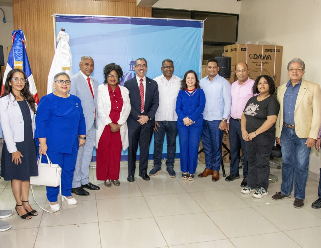 UASD recibe donación del PROPEEP para Residencia Estudiantil