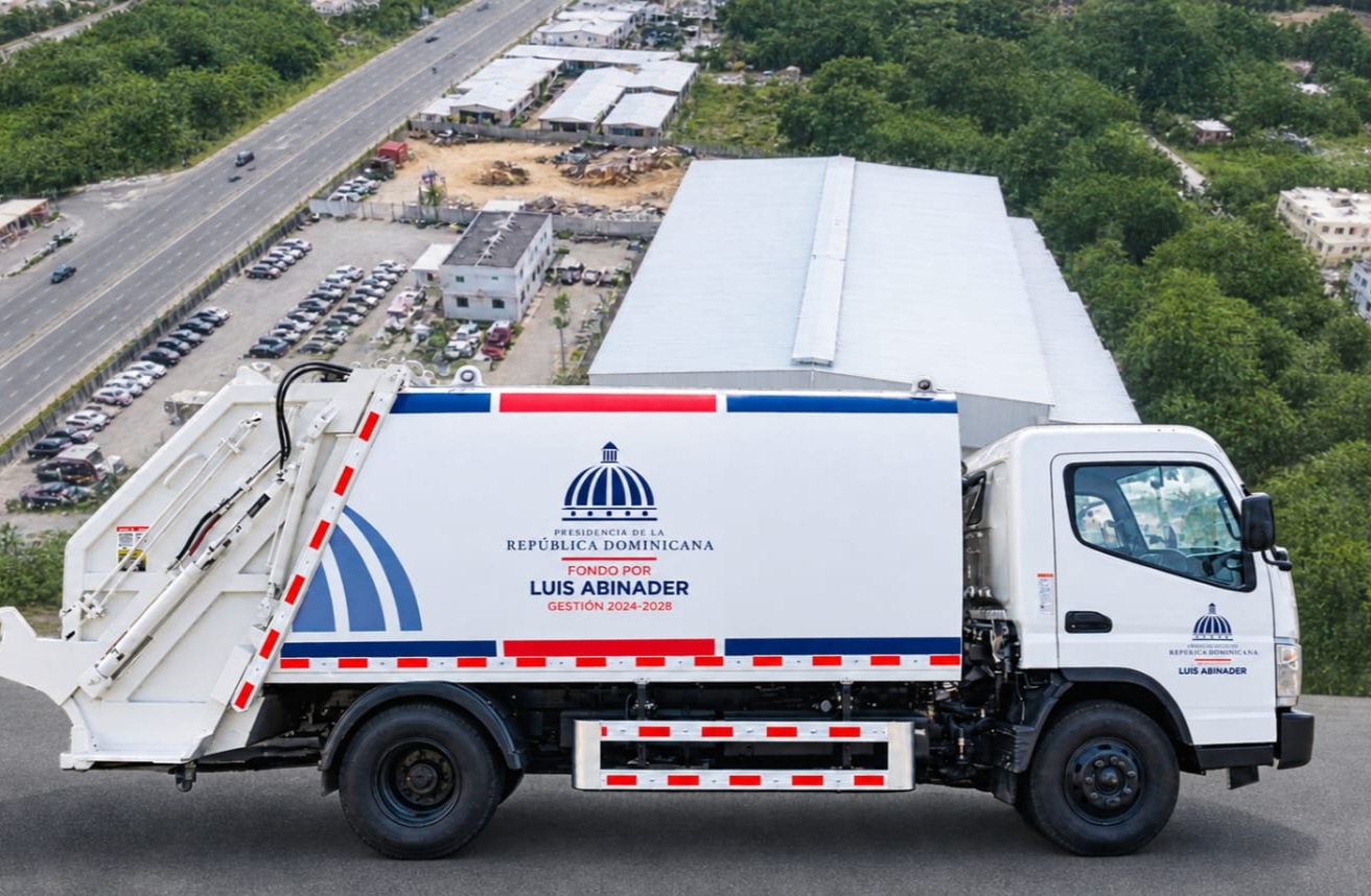 Roger Group fabrica 100 camiones compactadores