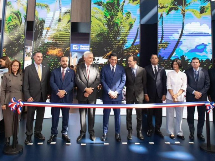 RD conquista París y fortalece su conectividad con Europa durante la feria turística de Top Resa