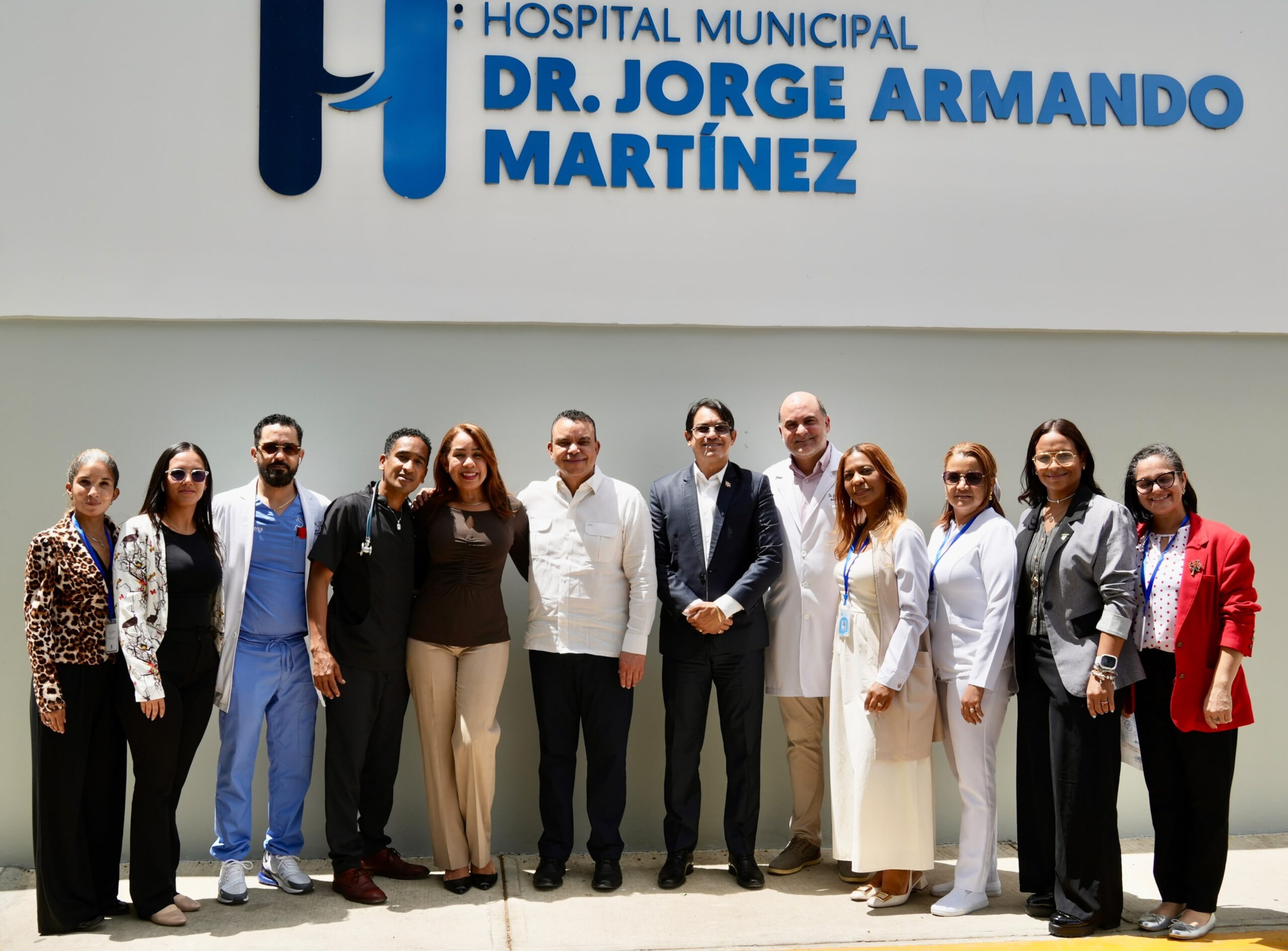 SNS fortalece servicios salud en Santiago; remoza hospitales y Centros Atención Primaria