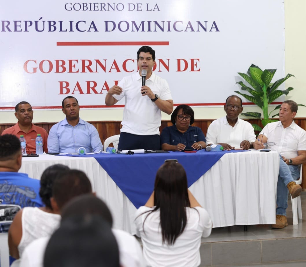 Wellington Arnaud trabaja para eficientizar servicio de agua potable en Barahona