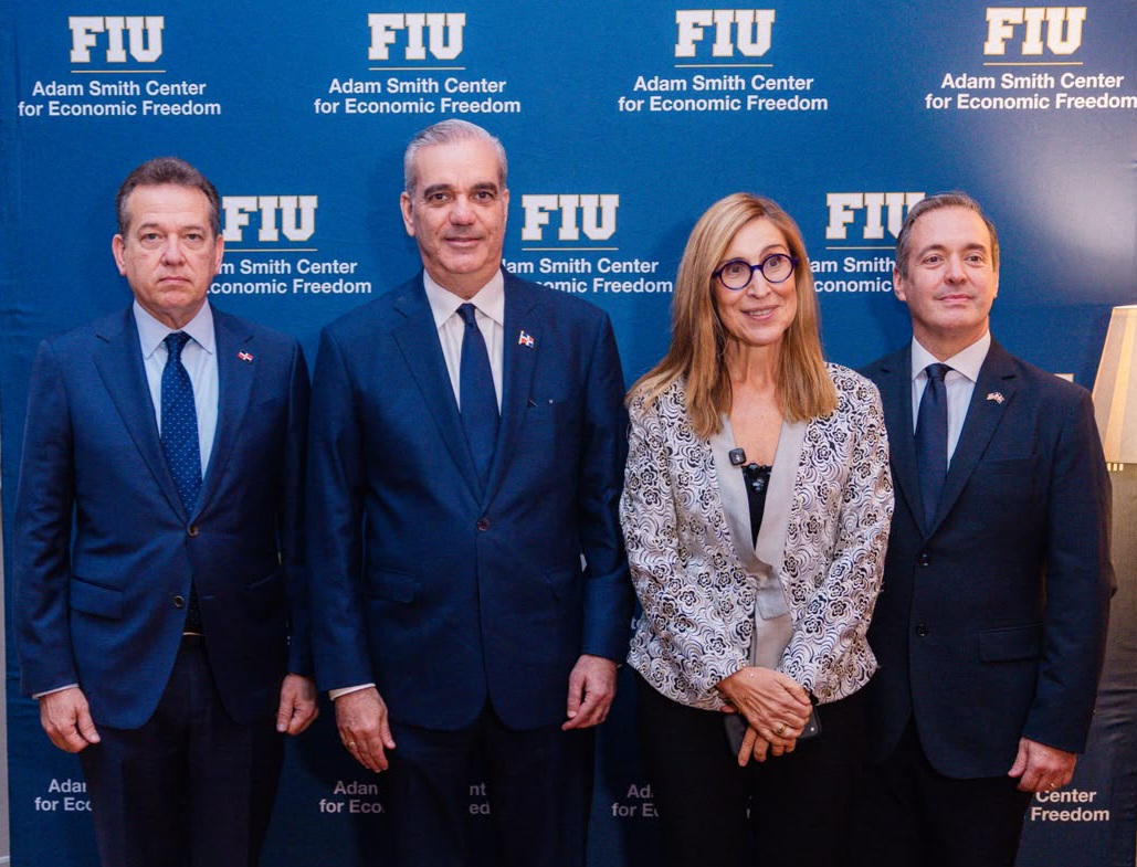 Presidente Abinader presenta a RD ante empresarios internacionales como destino competitivo para nuevas inversiones