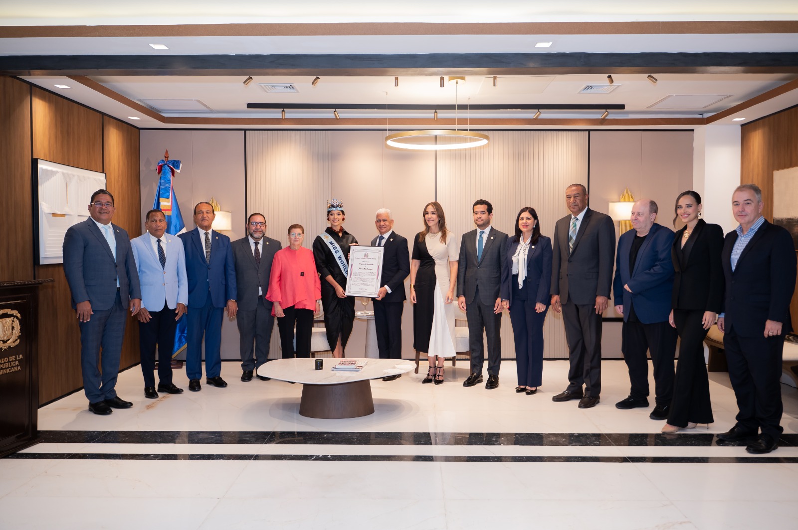 Senado reconoce a Miss Mundo 2026 Joheirry Mola