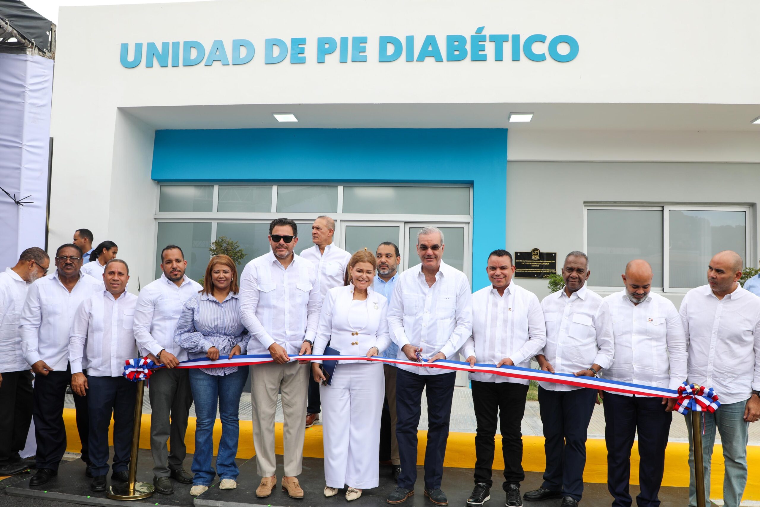 Gobierno inaugura unidades Hemodiálisis y Pie Diabético en San José de Ocoa