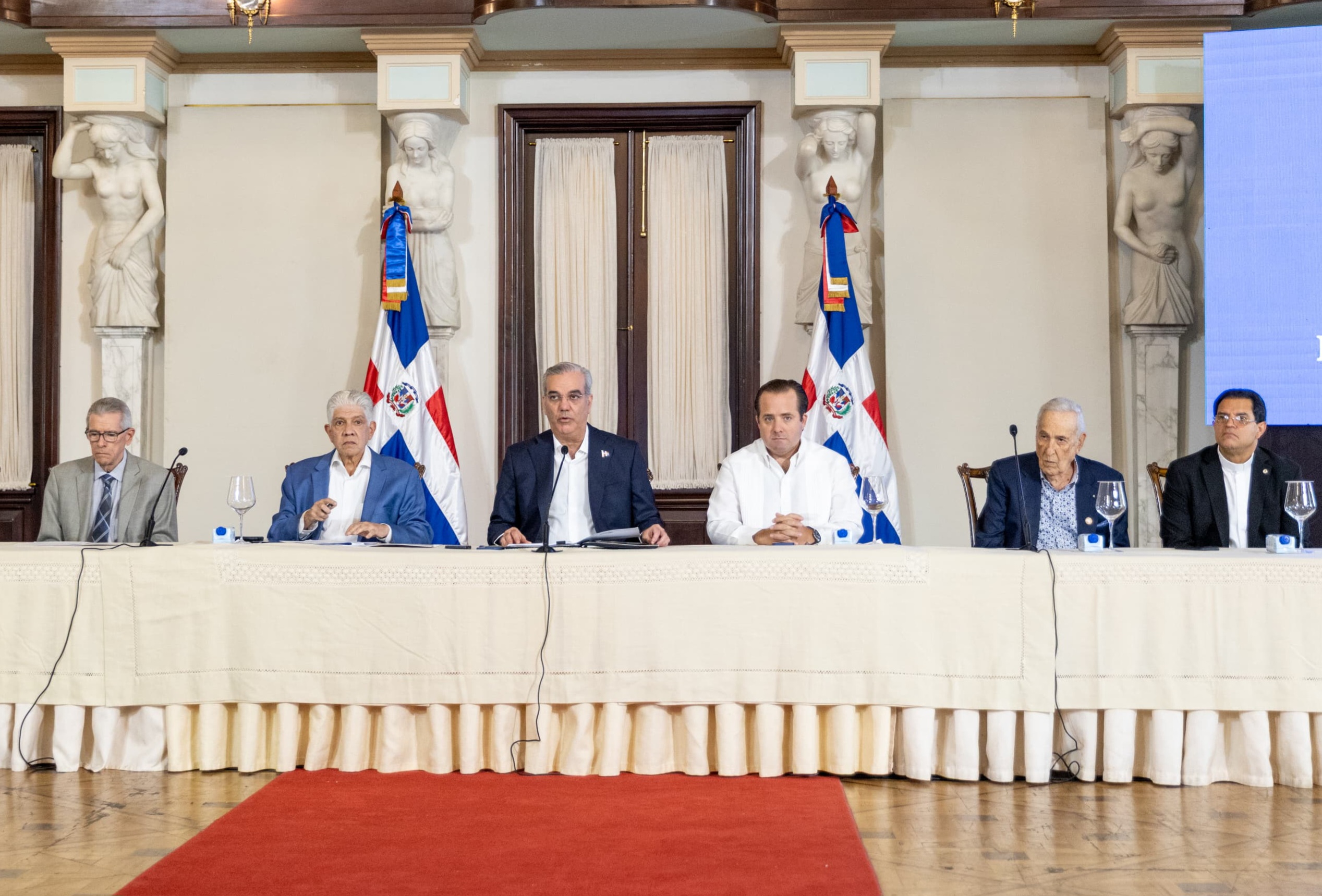 Gobierno ha contratado en obras más de RD$31 mil millones, de fondos contrato Aerodom