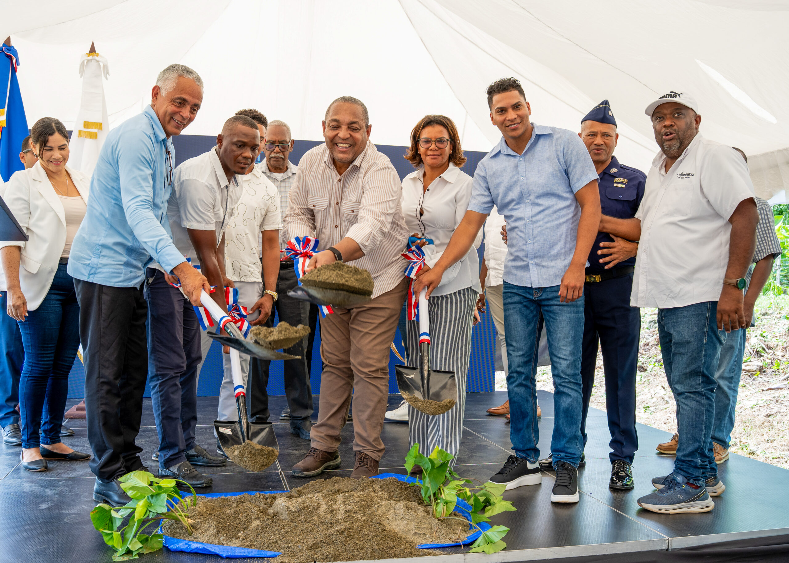 José Andújar inicia construcción estación policial en Majagual, Monte Plata